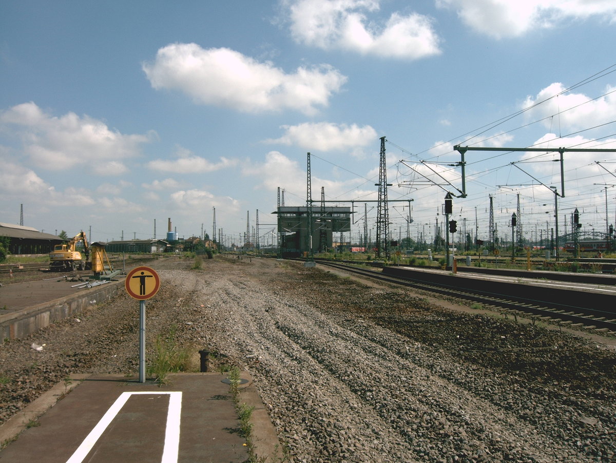 Leipzig Hbf Westseite im Umbau  City-Tunnel  Gleis 1 - 8 ? 20.06.2005