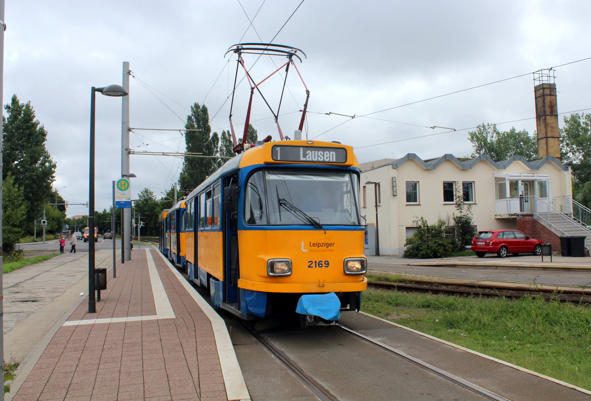 Leipzig LVB SL 1 (T4D-M1 (LVB-Typ 33c) 2169 + T4D-M1 (?) + NB4 (LVB-Typ 68) 938) Lausen am 25. Juli 2017.
