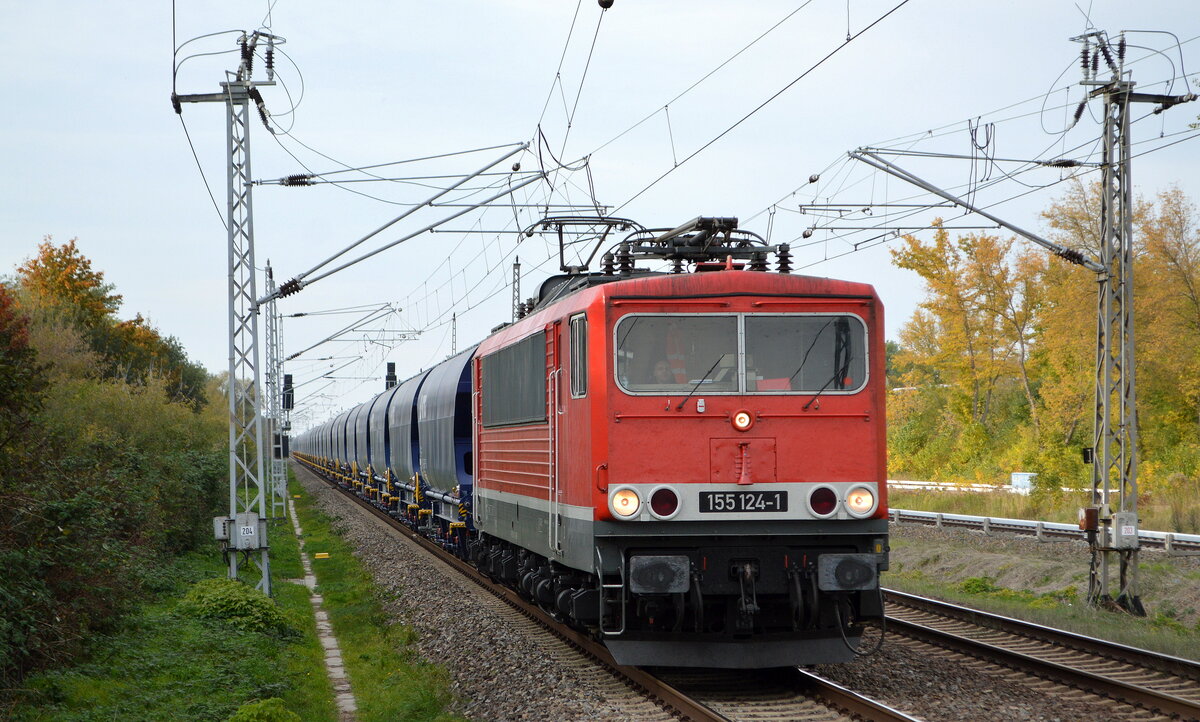 Leipziger Dampf KulTour Alexander Schröter, Leipzig mit  155 124-1  [NVR-Nummer: 91 80 6155 124-1 D-LDK] und Getreidezug am 13.10.22 Durchfahrt Bahnhof Berlin Hohenschönhausen.