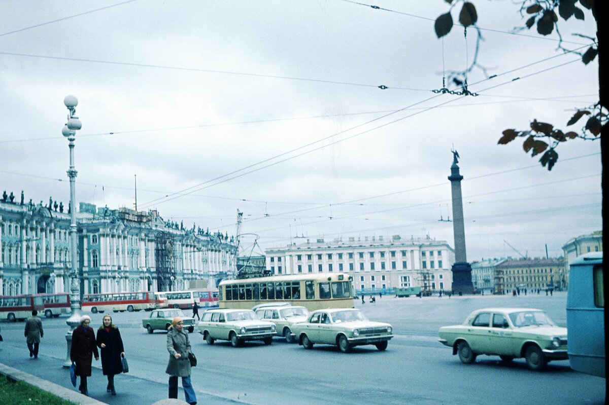 Leningrad_10-1977_LM 57 beim Winterpalast