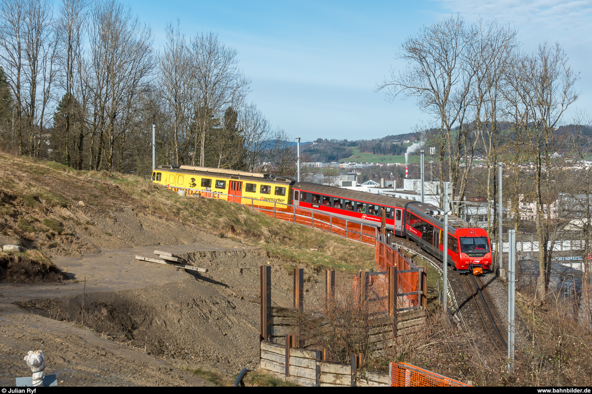 Letzte Fahrt Ruckhalde! Am Ostermontag, 2. April 2018, wurde die engste Zahnstangenkurve der Welt zum letzten Mal befahren. Appenzeller BDeh 4/4 13 mit einem Pendelzug auf Talfahrt in der Kurve.
