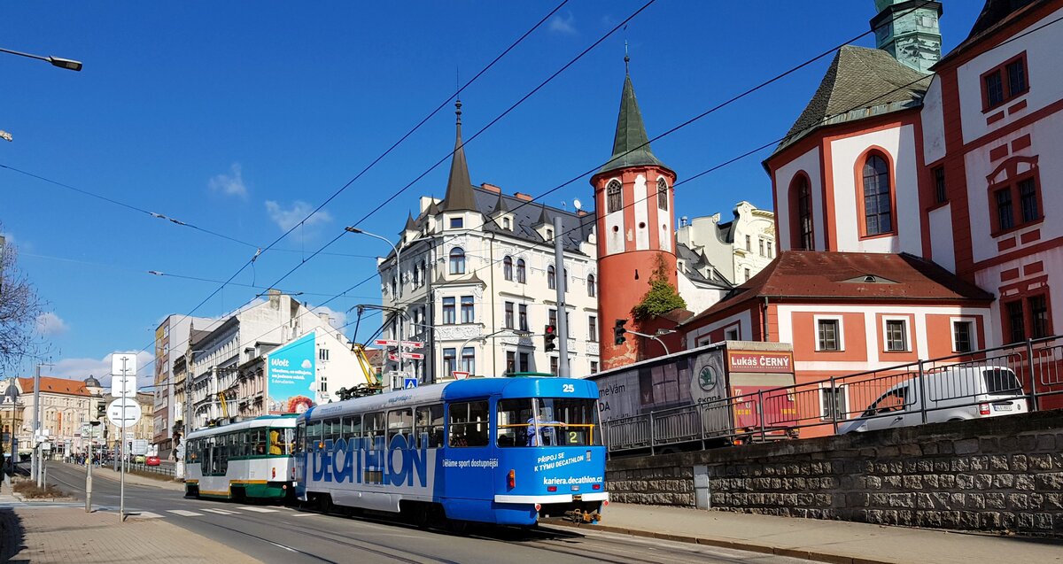 Liberec/Reichenberg__Tatra-Zug mit Bw 25 [T3R.PLF] auf Linie 3 beim Reichenberger Schloß.__04-03-2024