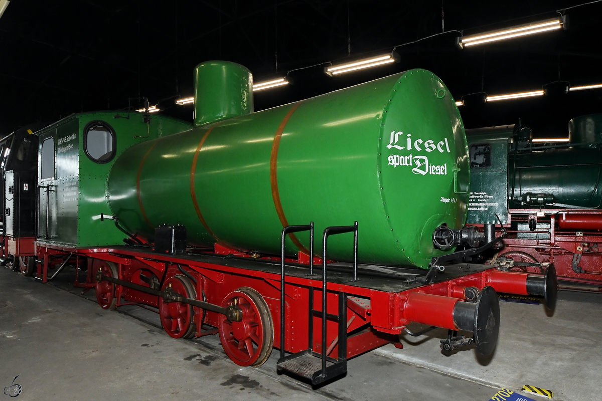  Liesel spart Diesel , das Motto der 1910 gebauten Hohenzollern Typ Helmstedt I mit der Fabriknummer 2702. (Sächsisches Eisenbahnmuseum Chemnitz-Hilbersdorf, September 2020)