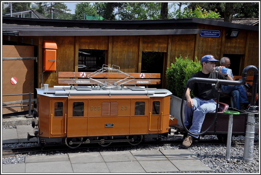 Liliputbahn Rothenburg Chärnsmatt. He 3/3 23 der BOB. http://www.liliputbahn-chaernsmatt.ch/(17.06.2015)
