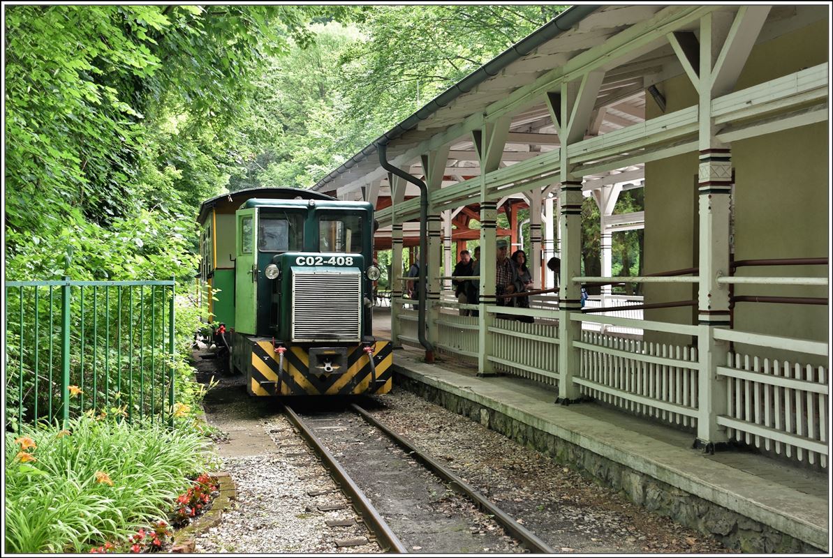Lillafüredi Állami Erdei Vasút (LÁEV). Ankunft von C02-408 in Lillafüred. (13.06.2018)