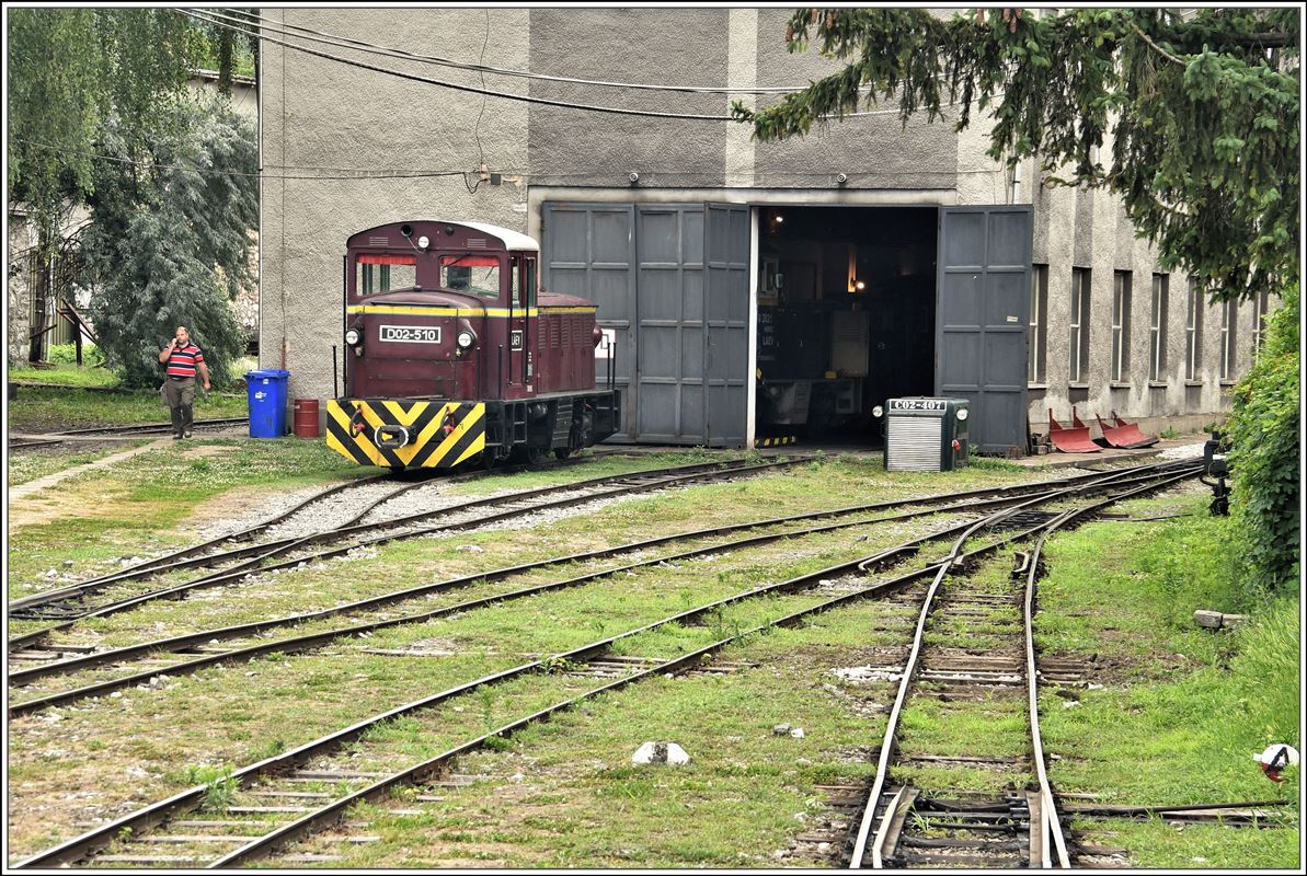 Lillafüredi Állami Erdei Vasút (LÁEV). Vor dem Depot in Majláth steht Mk48 D02-510. (13.06.2018)