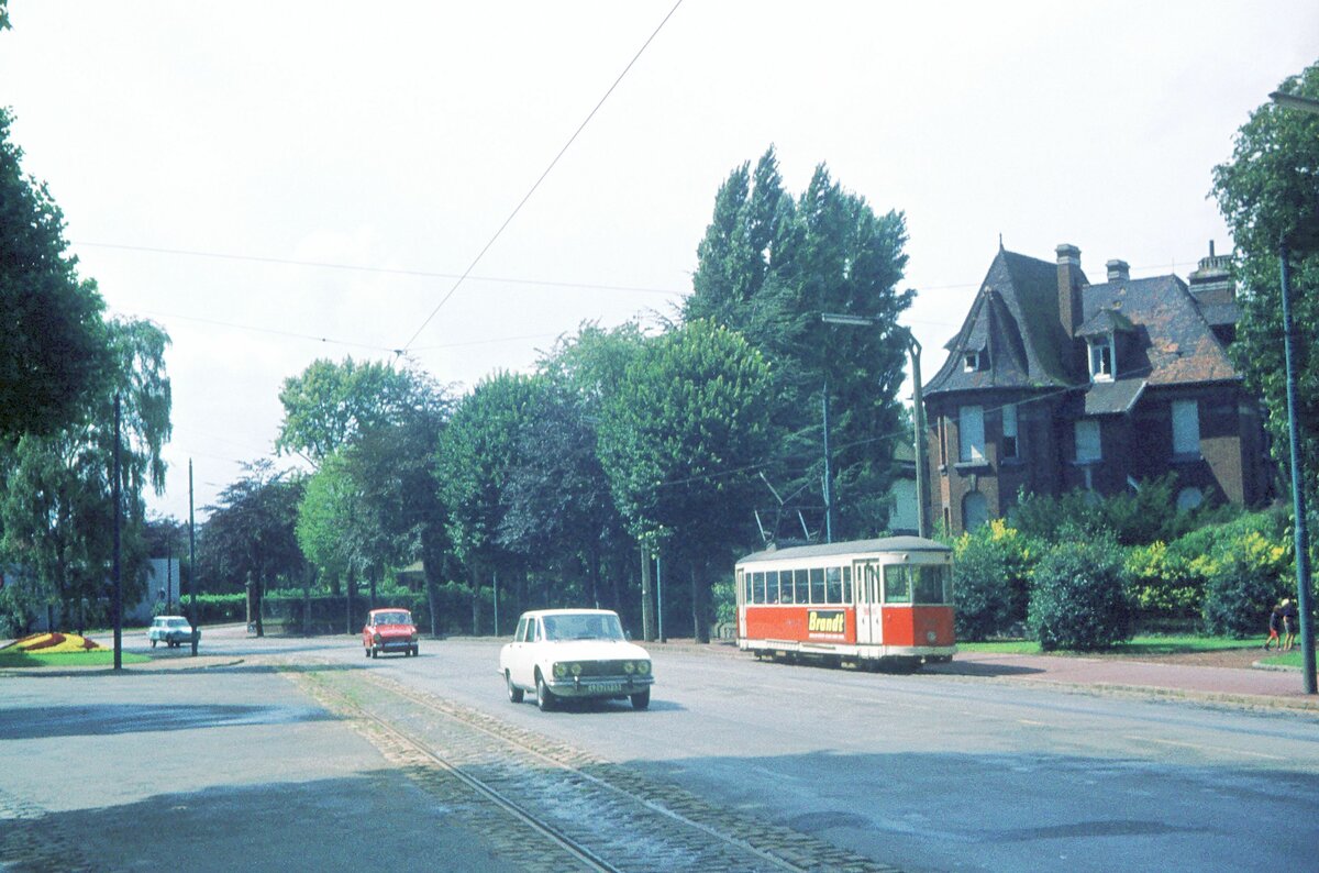 Lille SNELRT Banlieue / Stadtrand 10-08-1974