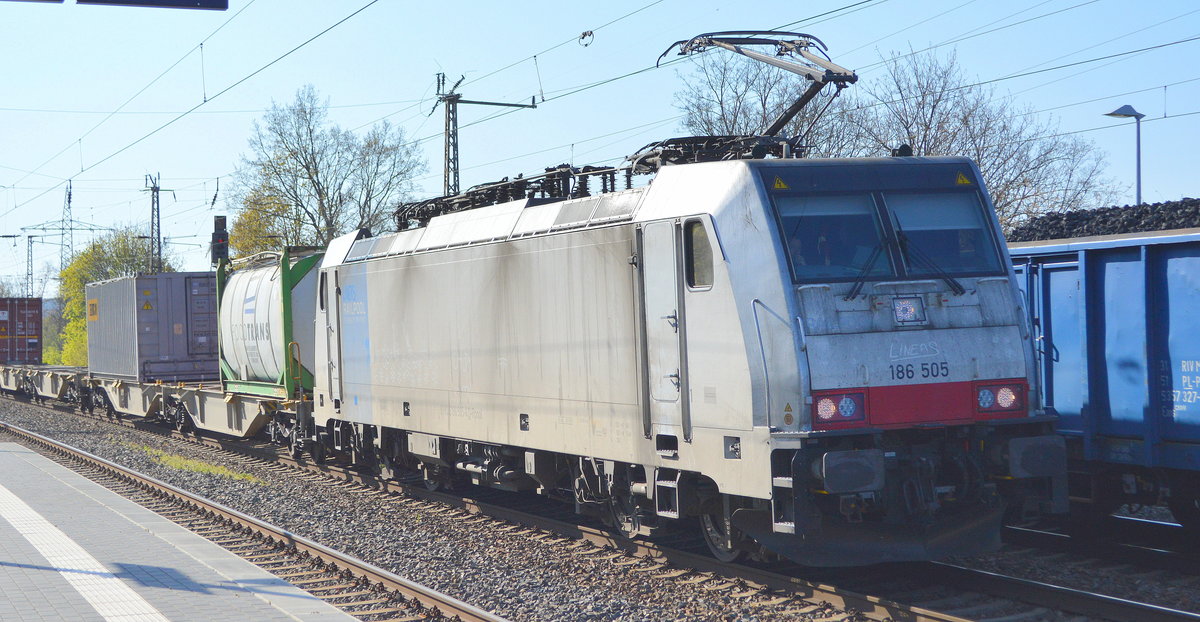 LINEAS Group NV/SA, Bruxelles [B] mit der Railpool Lok  186 505  [NVR-Nummer: 91 80 6186 505-4 D-Rpool] und Containerzug am 21.04.20 Bf. Saarmund.