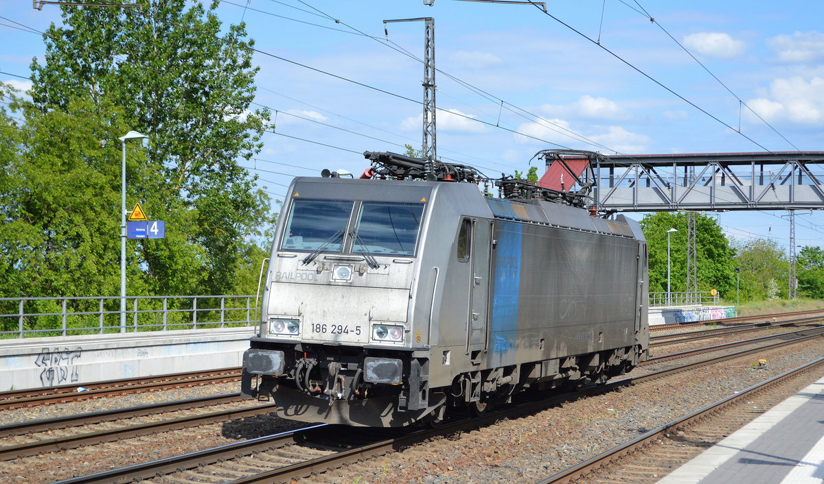 LINEAS Group NV/SA, Bruxelles [B] mit der Railpool Lok   186 294-5  [NVR-Nummer: 91 80 6186 294-5 D-Rpool] am 14.05.20 Durchfahrt Bf. Saarmund.
