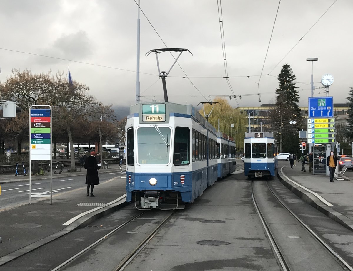 Linie 11 Wagennummer 2007 „Enge“ beim Bürkliplatz. Datum: 7. 12. 2020