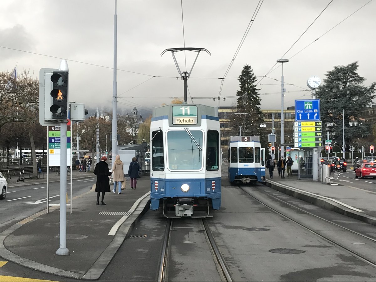 Linie 11 Wagennummer 2007 „Enge“ beim Bürkliplatz. Datum: 4. 11. 2020