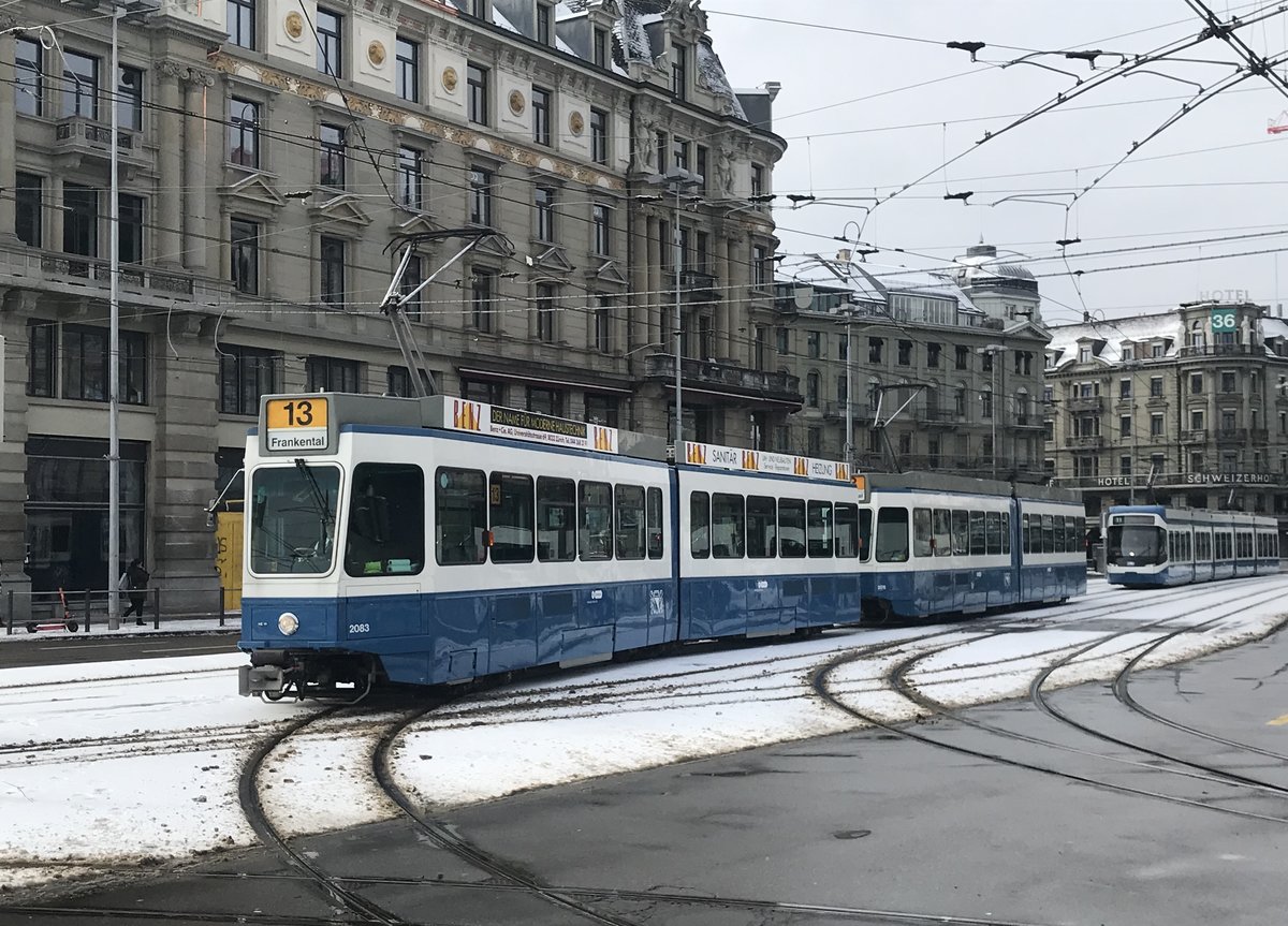 Linie 13 Wagennummer 2083 beim Bahnhofquai. Datum: 10. 2. 2021