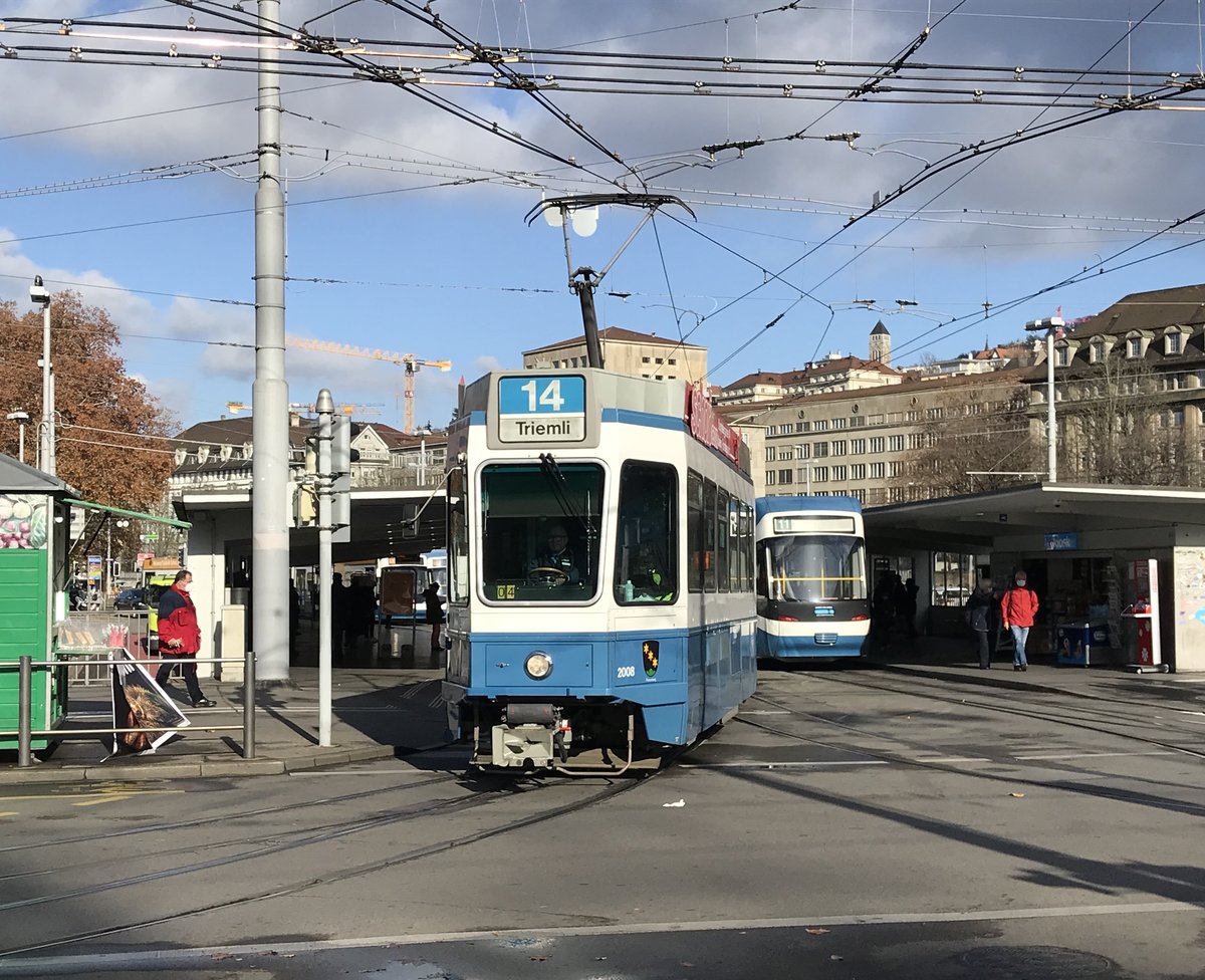 Linie 14 Wagennummer 2008 „Friesenberg“ beim Bahnhofquai. Datum: 18. 11. 2020