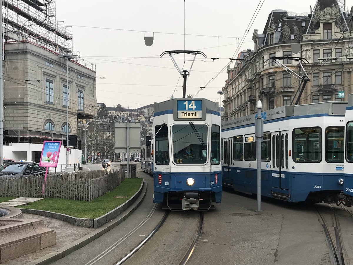 Linie 14 Wagennummer 2038 „Witikon“ beim Bahnhofplatz. Datum: 5. 2. 2021