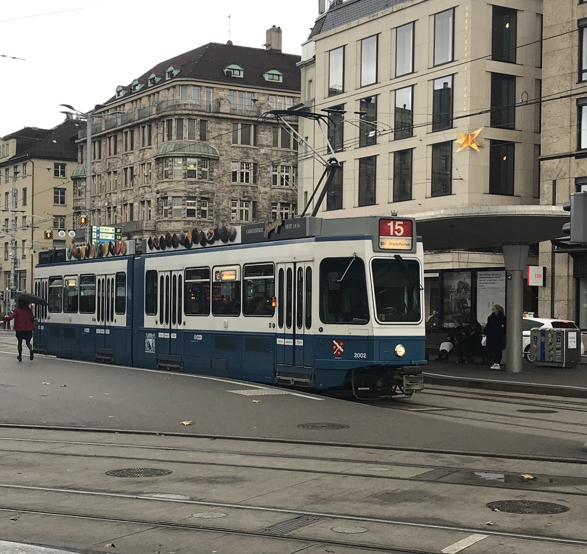 Linie 15 2002  Seebach  am Bellevue. Datum: 16. 11. 2019