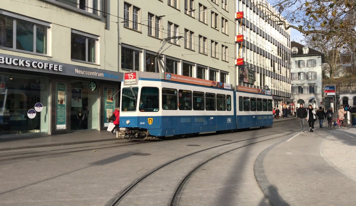 Linie 15 2010  Wipkingen  am Bahnhof Stadelhofen. Datum: 15. 9. 2019