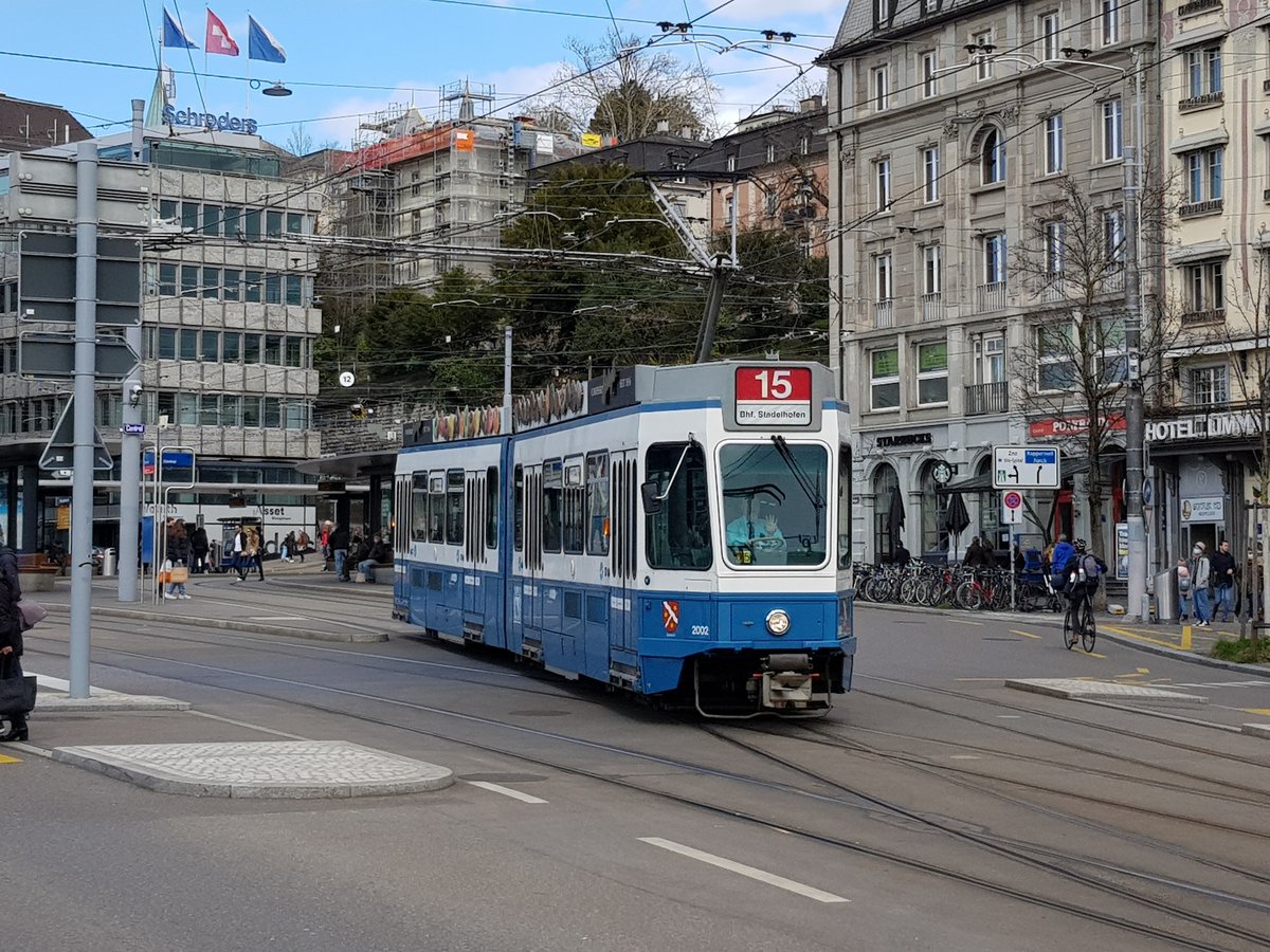 Linie 15 Wagennummer 2002  Seebach  beim Central. Datum: 20. 3. 2021