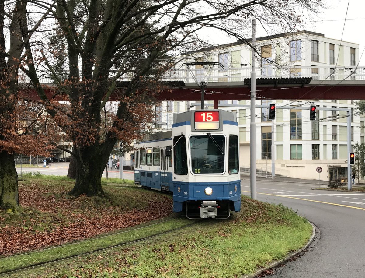 Linie 15 Wagennummer 2030  Hirslanden  an der Endhaltestelle Bucheggplatz. Datum: 13. 12. 2020