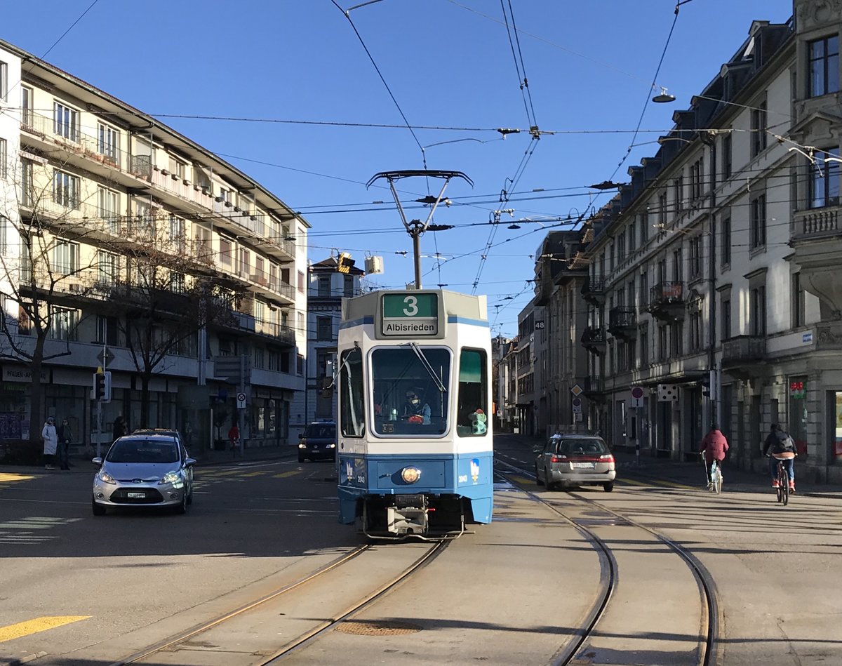 Linie 3 Wagennummer 2043  Rennweg  beim Kunsthaus. Datum: 24. 1. 2021