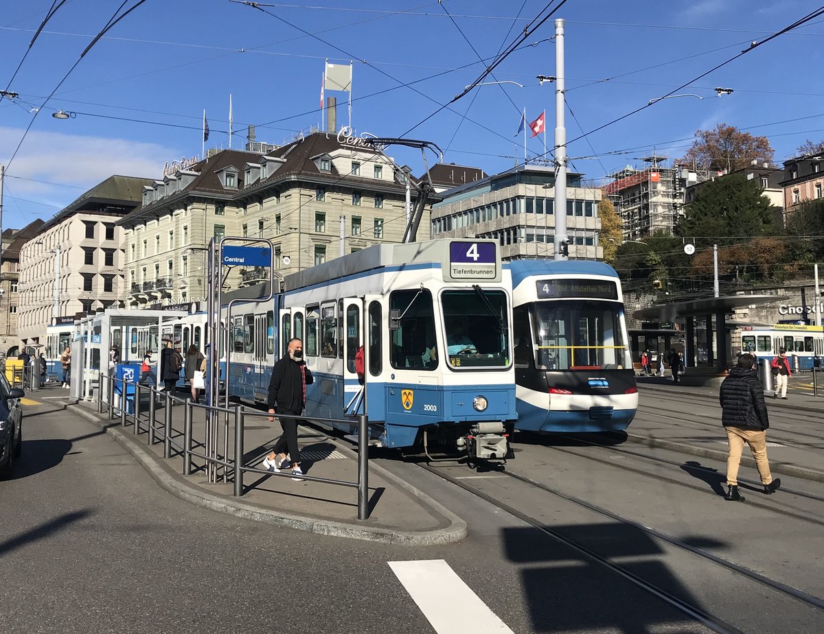 Linie 4 Nr. 2003  Unterstrass  am Central. Datum: 2. 11. 2020