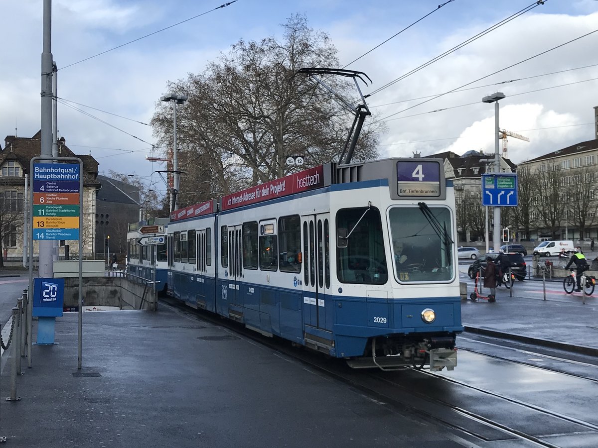 Linie 4 Wagennummer 2029 beim Bahnhofquai. Datum: 29. 1. 2021