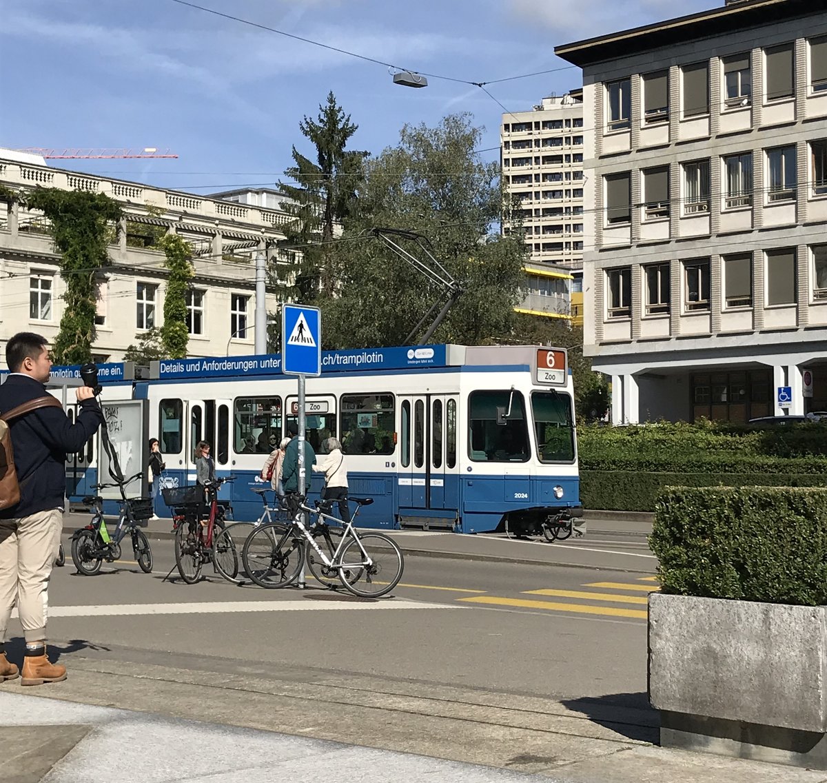 Linie 6 2024 an der Haltestelle ETH/Universitätsspital. Datum: 30. 9. 2019