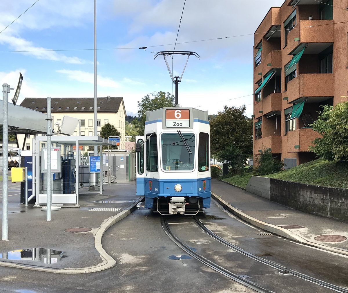 Linie 6 2041 „Hottingen“ an der Endhaltestelle Werdhölzli. Datum: 3. 10. 2020