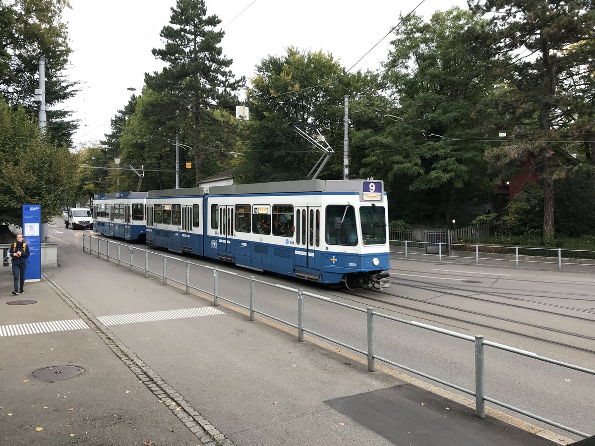 Linie 9 2021  Albisrieden  in der Rämistrasse. Datum: 5. 10. 2020