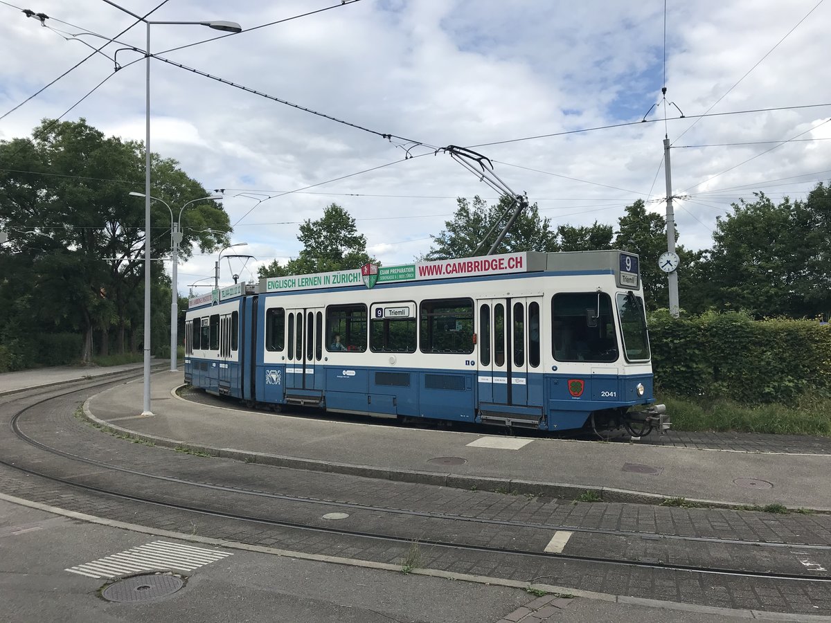 Linie 9 2041  Hottingen  an der Endhaltestelle Hirzenbach. Datum: 6. 6. 2020