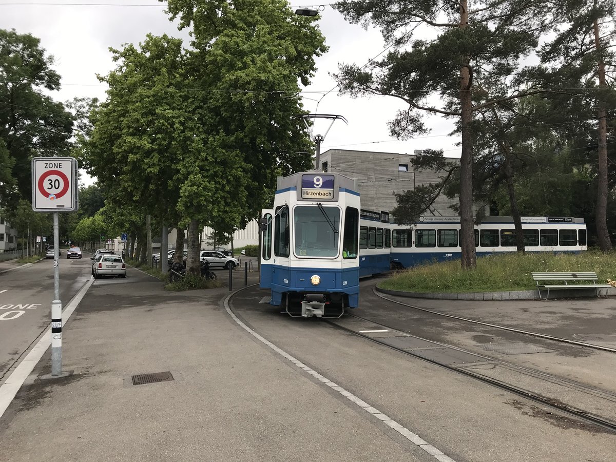 Linie 9 2066 in der Schleife Heuried. Datum: 6. 6. 2020