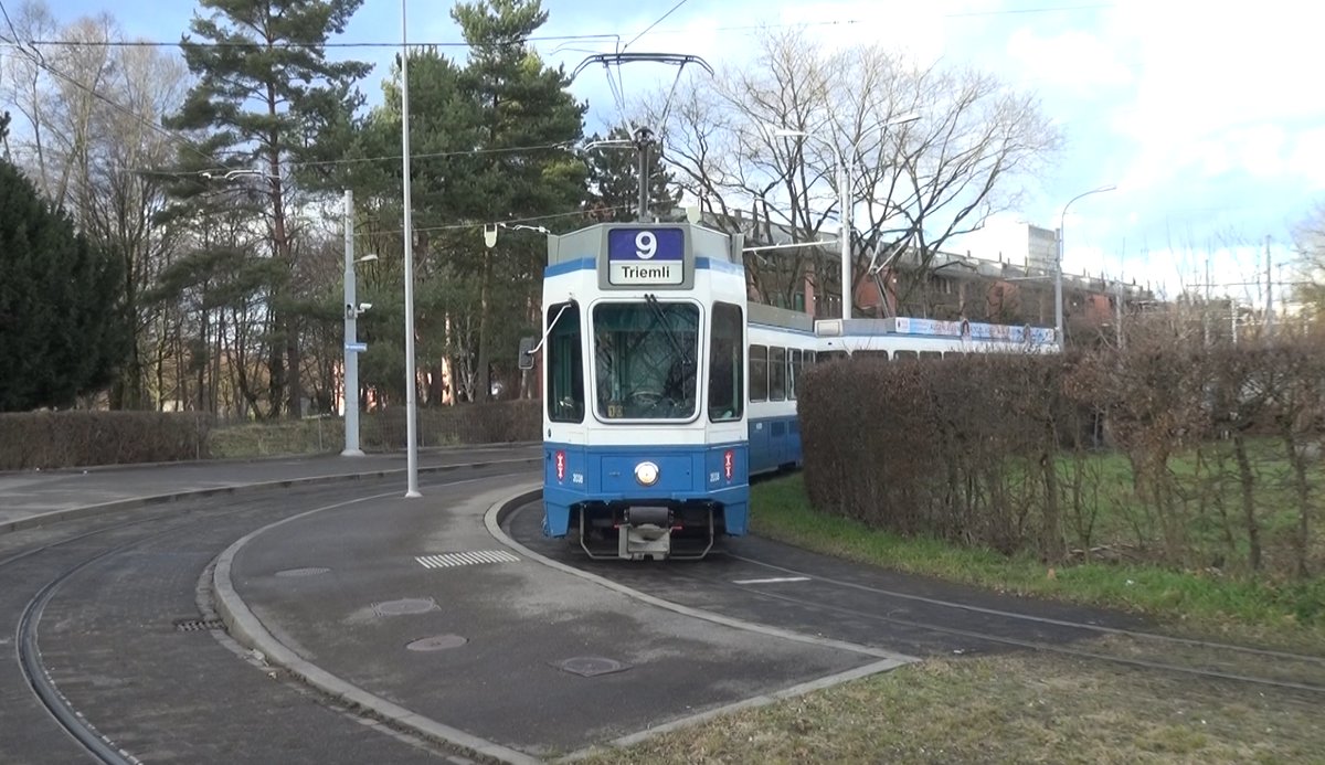 Linie 9 Nr. 2038  Witikon  an der Endhaltestelle Hirzenbach. Dieser Wagen fährt nur äusserst selten auf der Linie 9. Datum: 13. 3. 2020