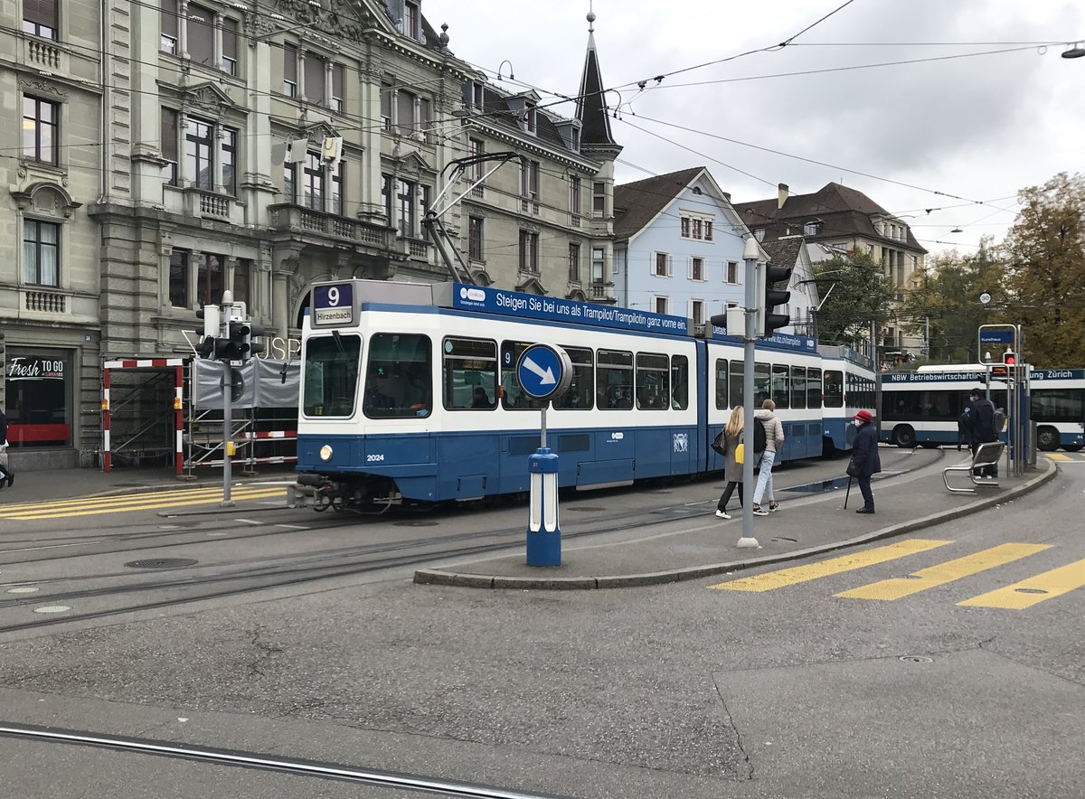 Linie 9 Wagennummer 2024 an der Haltestelle Kunsthaus. Datum: 12. 10. 2020