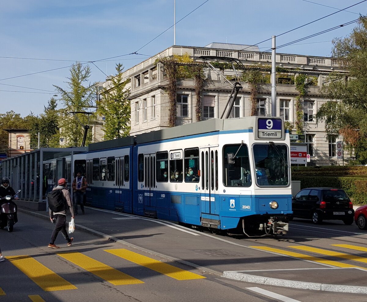 Linie 9 Wagennummer 2040  Rechts der Limmat  bei der ETH. Datum: 11. 10. 2021