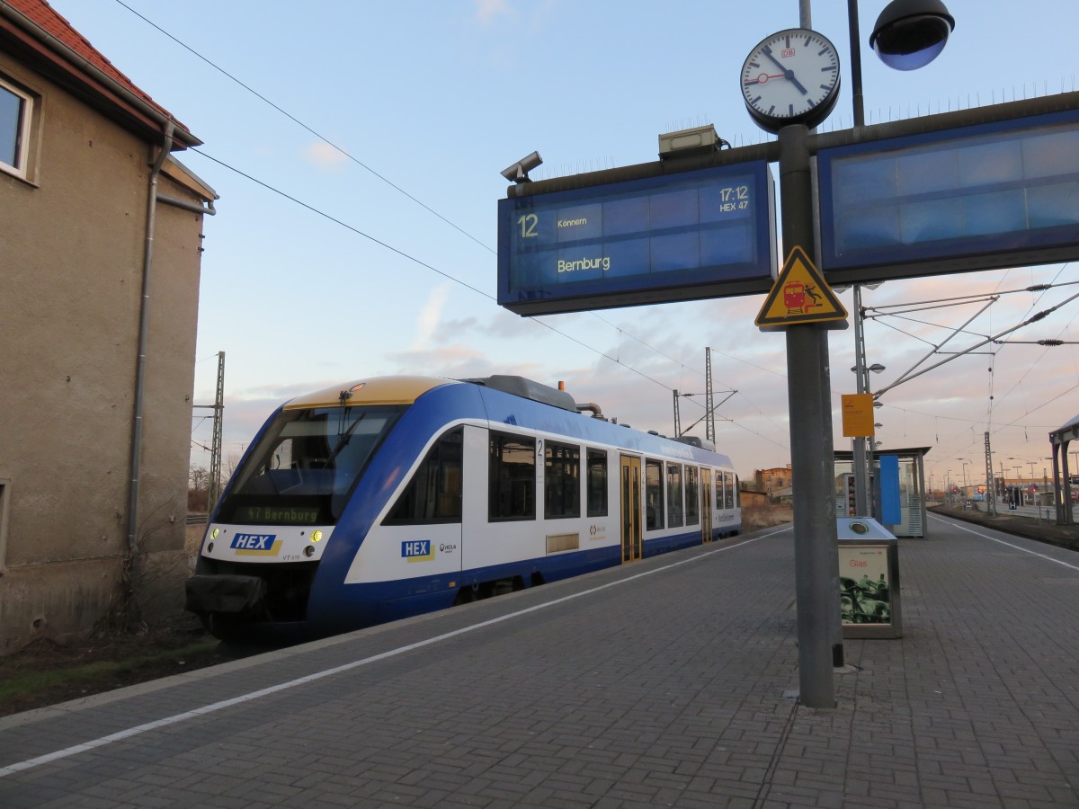 Lint 27 des HEX nach Bernburg am 08.02.2015 in Halle Saale HBF