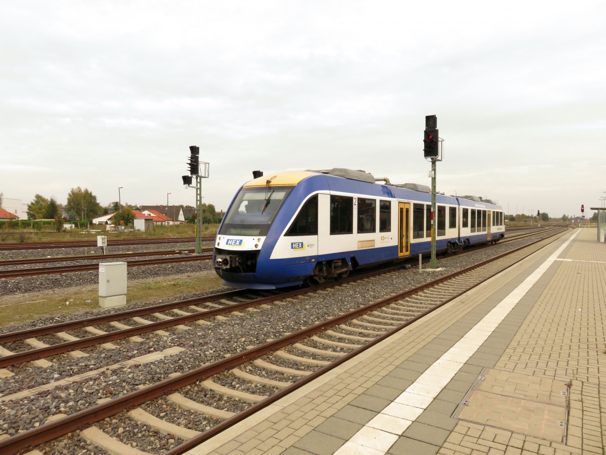 Lint 41 HEX aus Halle Saale bei der Einfahrt in Halberstadt am 10.10.2014