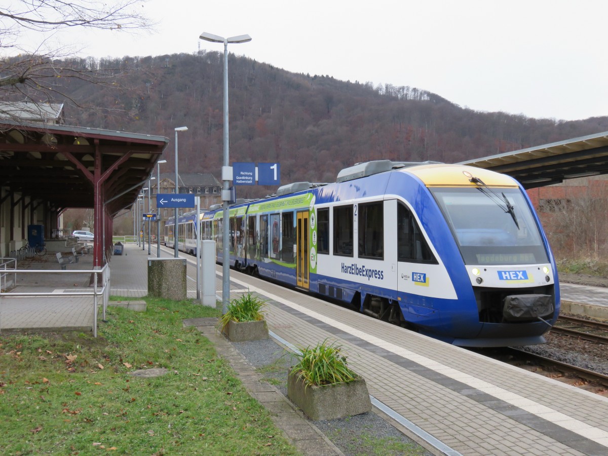 Lintzüge des HEX am 13.12.2014 im Bahnhof von Thale HBF nach Magdeburg HBF