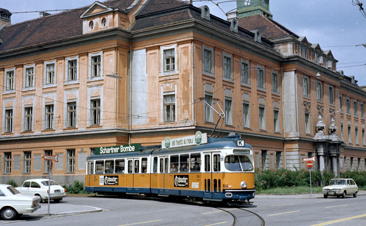 Linz ESG SL K (Lohner GT6 66) Urfahr, Jahnstraße / Ferihumerstraße am 16. Juni 71. - Scan von einem Farbnegativ. Film: Kodacolor X. Kamera: Kodak Retina Automatic II.