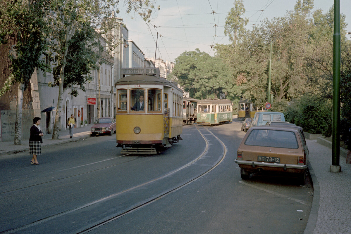 Lisboa / Lissabon CARRIS SL 26 (Tw 274) im Oktober 1982. - Scan eines Farbnegativs. Film: Kodak Safety Film 5035. Kamera: Minolta SRT-101.