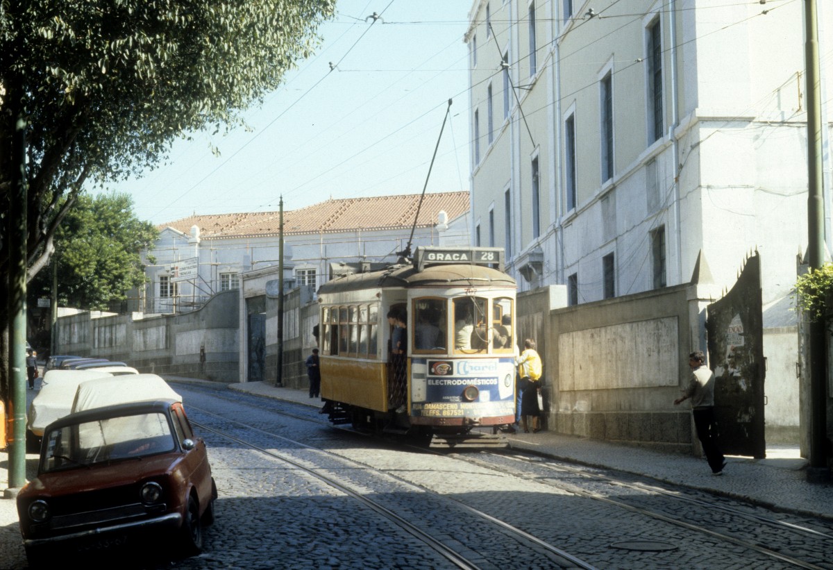 Lisboa / Lissabon Carris SL 28 (Tw 707) im Oktober 1982.