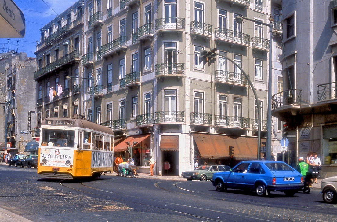 Lisboa 321, Avenida Dom Carlos I, 11.09.1990.
