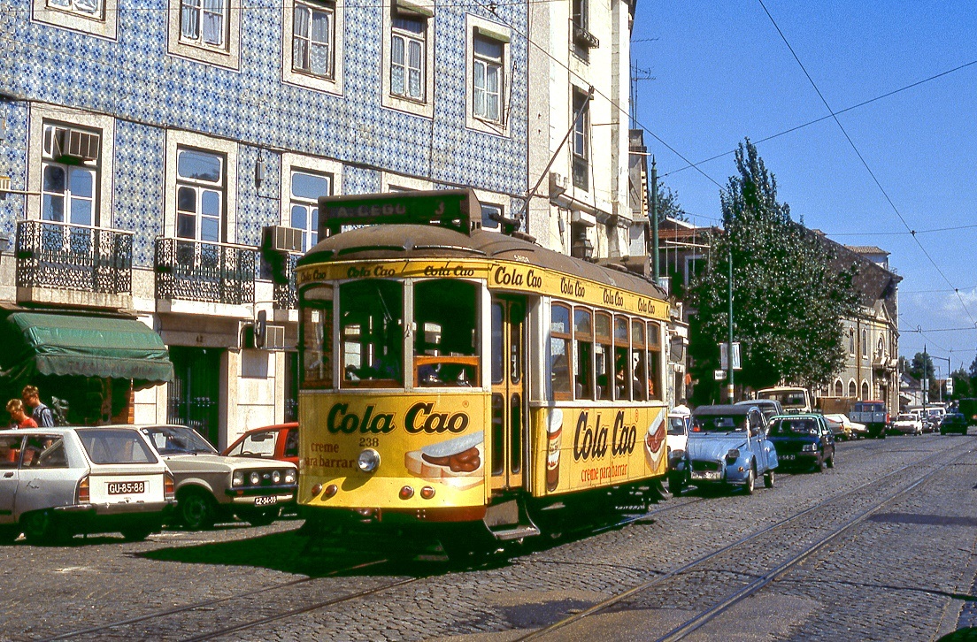 Lissabon Tw 238 in der Rua da Alfandega, 13.09.1991.