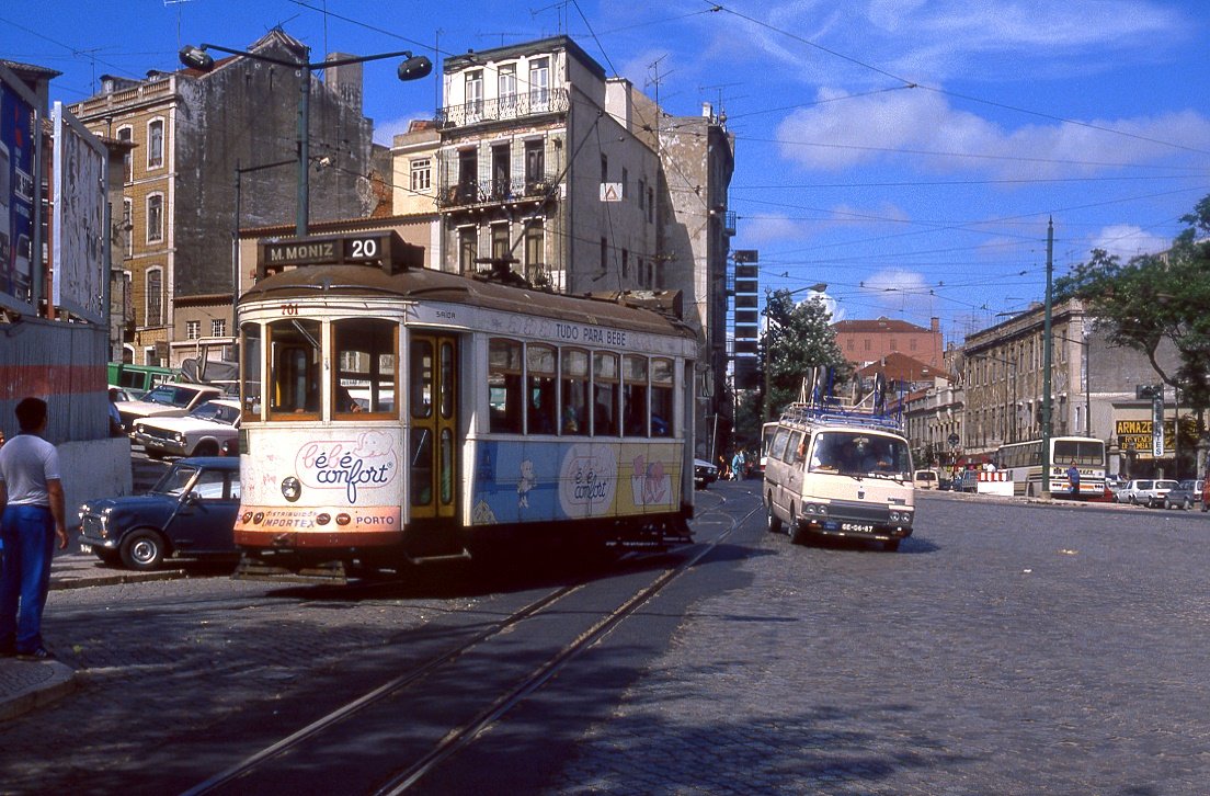 Lissabon Tw 701 am Knotenpunkt Martim Moniz, 12.09.1990.