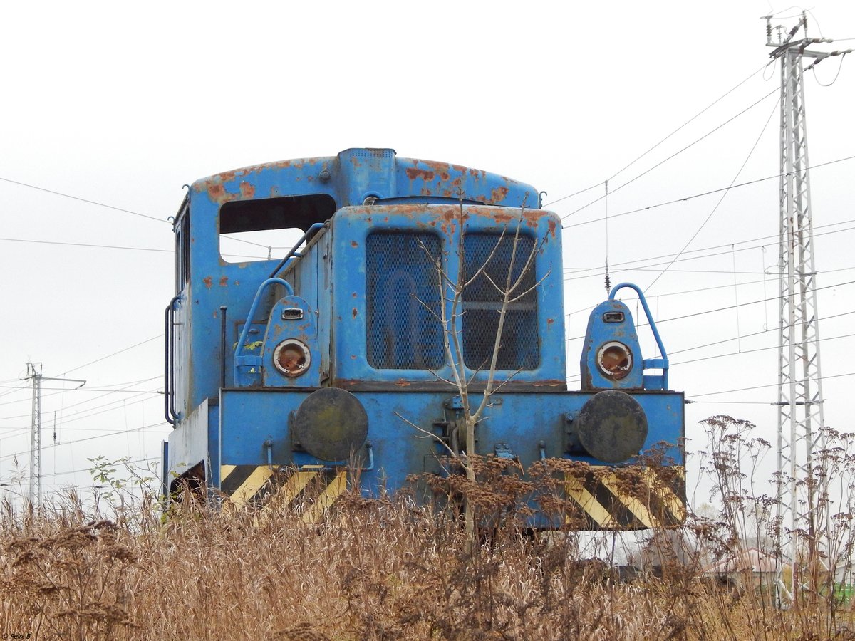 LKM V10B steht am Ortseingang von Samtens am 17.11.2019