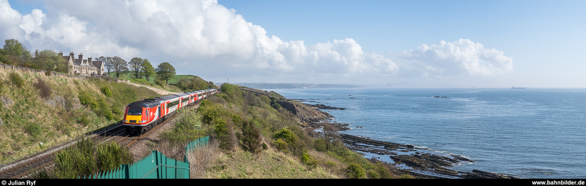 LNER HST 43 257 am 27. April 2019 auf dem Weg von Aberdeen nach London King's Cross zwischen Kirkcaldy und Kinghorn.