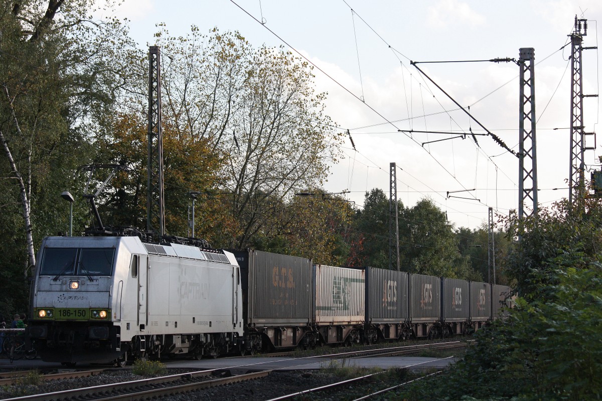 Locon 186 150 am 24.10.13 mit einem Containerzug in Ratingen-Lintorf.