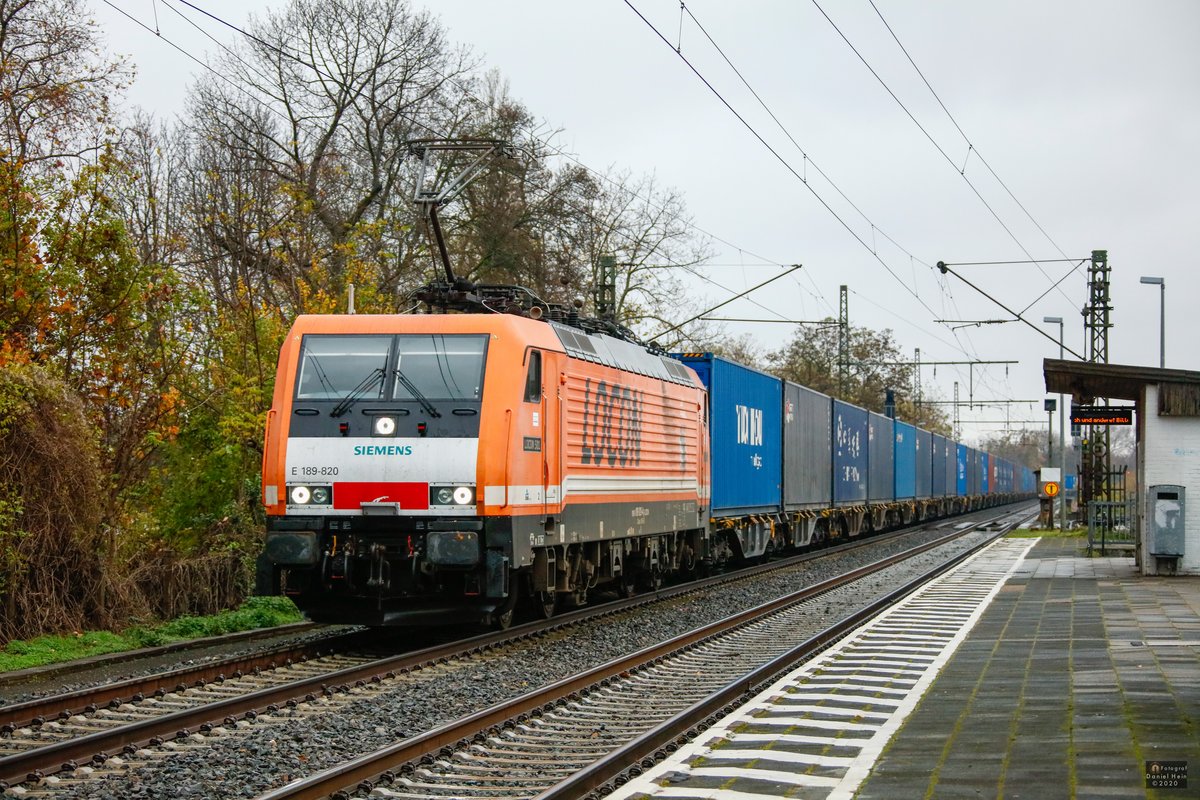 Locon 189 820 in Duisburg Rheinhausen Ost, November 2020.