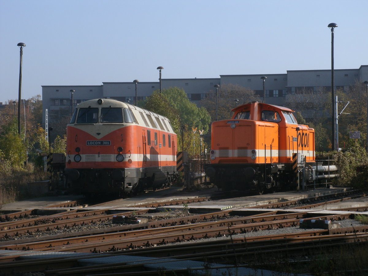 LOCON 301 und 208,am 29.Oktober 2011,ohne Beschäftigung in Berlin Lichtenberg.