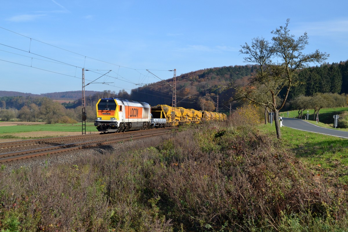 Locon 401 (264 005) mit einem Umbauzug am 09.11.2014 bei Einbeck-Salzderhelden