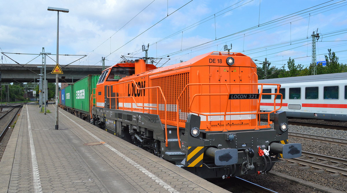 LOCON LOGISTIK & CONSULTING AG mit der Vossloh DE 18 von Beacon Rail angemietet, als Lok  321  (NVR-Nummer: 92 80 4185 028-2 D-BRLL) unterwegs, hier mit Containerzug verlässt sie den Hamburger Hafen am 10.07.19 Bahnhof Hamburg Harburg.