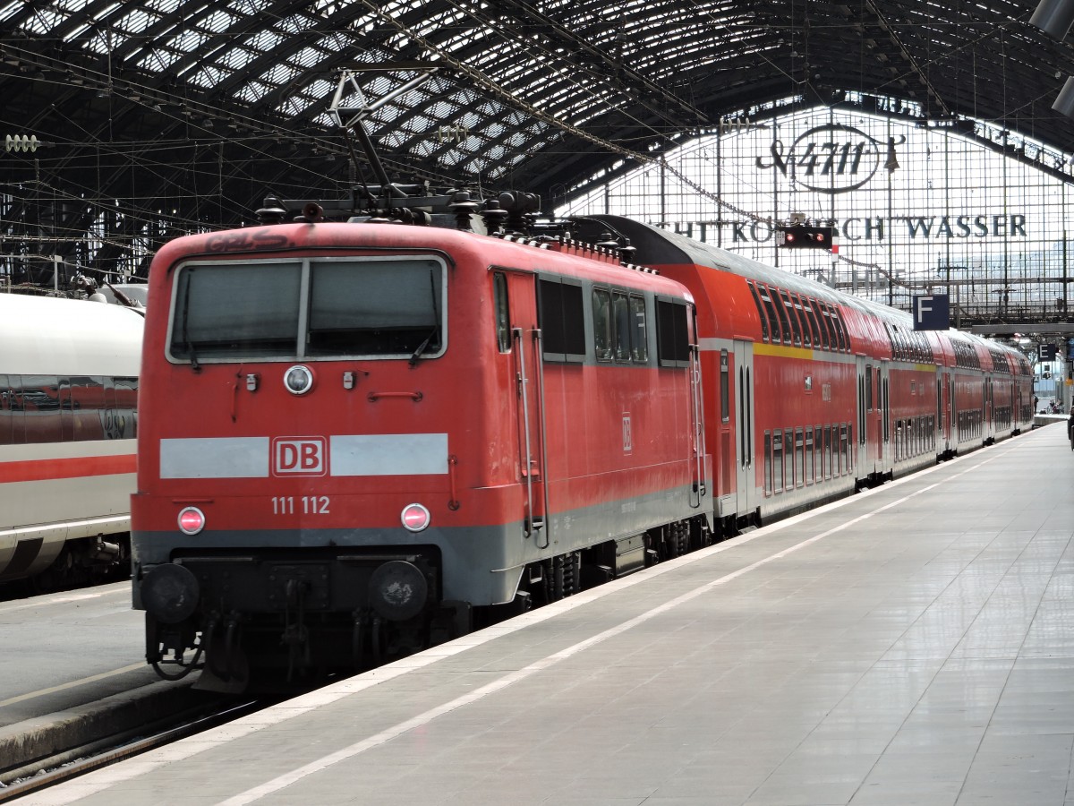 Lok 111 112 mit Rhein-Sieg-Express. Köln Hbf, 26.07.2015 